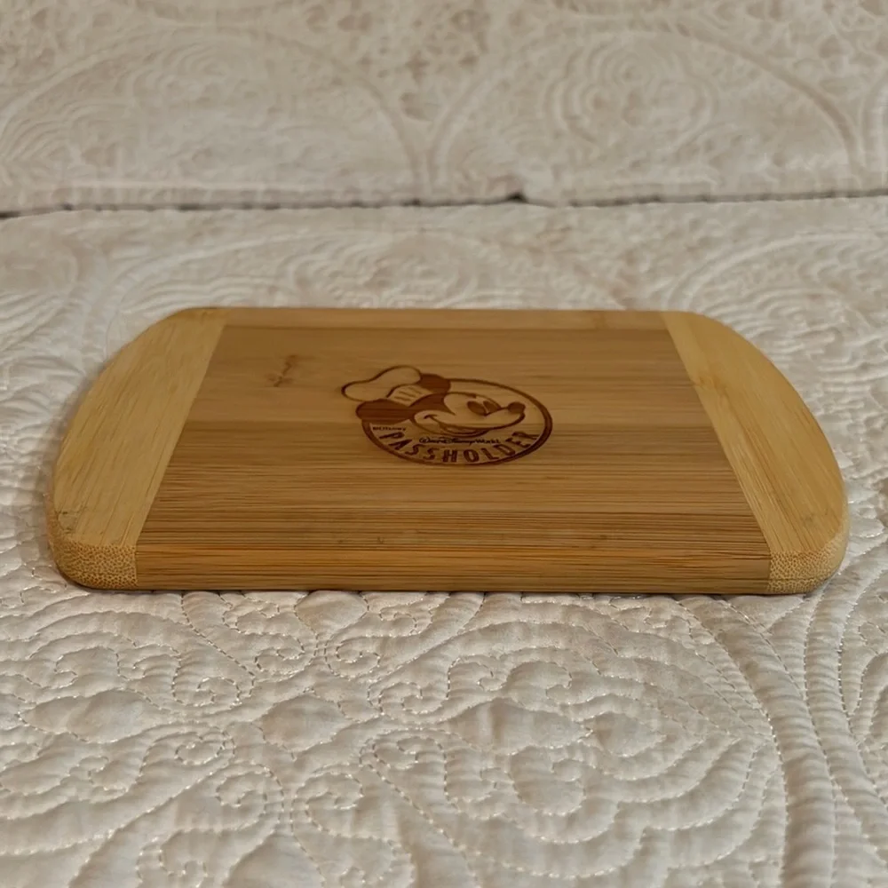 Disney Cutting Board - 2018 Food and Wine‎ Festival - Passholder